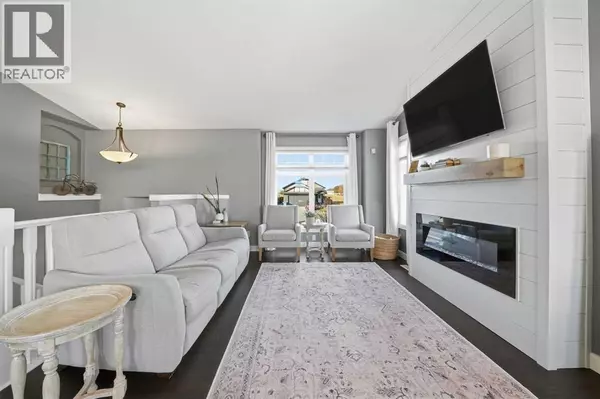 Penhold, AB T0M1R0,199 Robinson Avenue