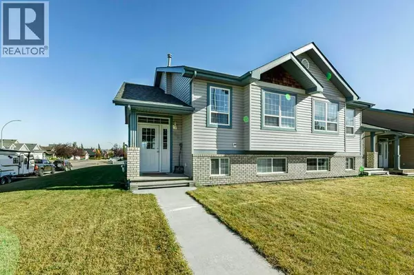 7023 Deer Street, Lacombe, AB T4L1Y9