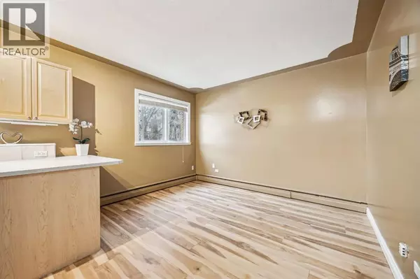 Calgary, AB T2S1S9,14, 2417 2 Street SW