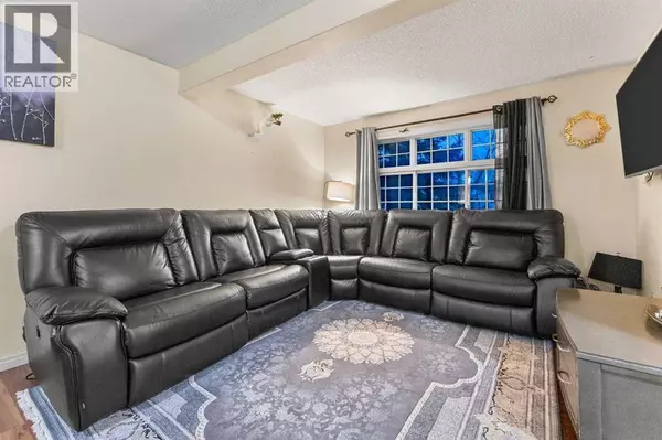 Calgary, AB T3J3E4,105 Taradale Drive NE