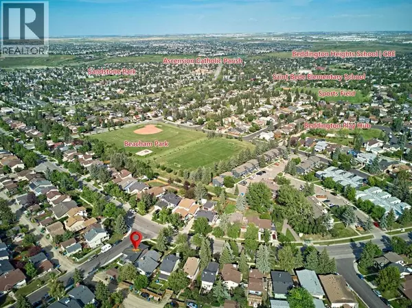 Calgary, AB T3K1T4,1371 BERKLEY Drive NW