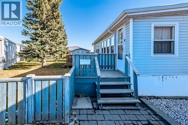422 Homestead Trail SE, High River, AB T1V1J9