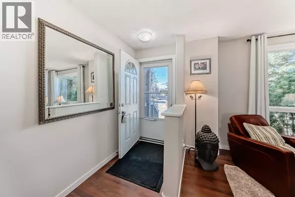 Calgary, AB T2A7J3,56 Applecroft Road SE