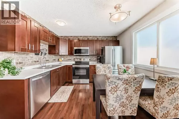 Calgary, AB T2A7J3,56 Applecroft Road SE