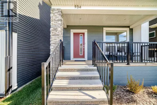 Airdrie, AB T4B5L9,934 Cobblemore Common SW