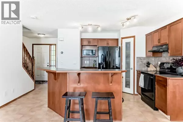 Calgary, AB T3M1J4,201 Cranberry Square SE