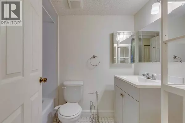 Calgary, AB T2T4R8,304, 2140 17A Street SW