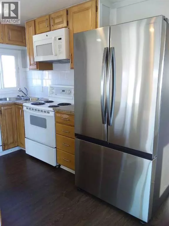 Calgary, AB T2A0W6,300, 6220 17 Avenue SE