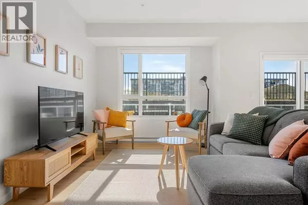 Calgary, AB T2X5Y9,4113, 550 Belmont Street