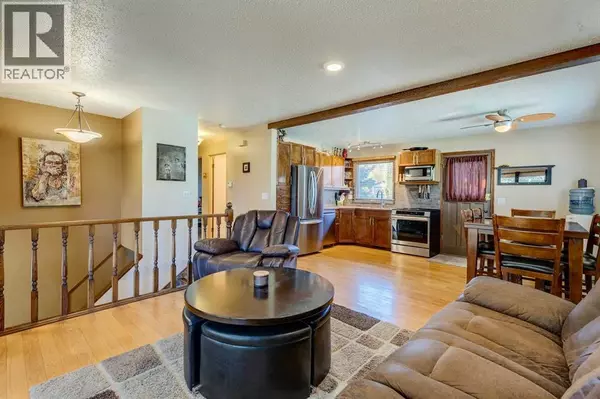 Calgary, AB T2X1B6,150 Midcrest Crescent SE