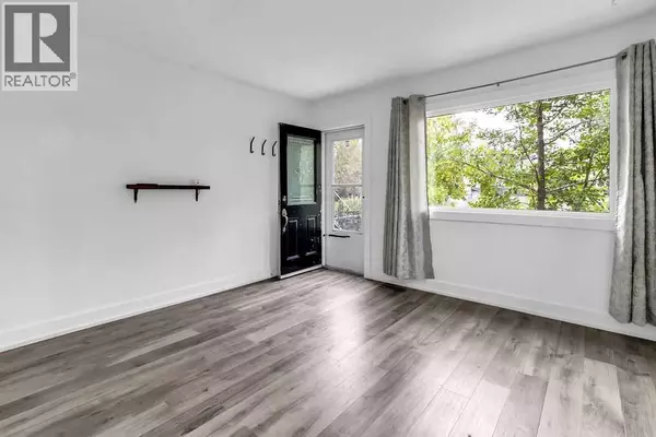 Calgary, AB T2E5E7,1212 Bantry Street NE