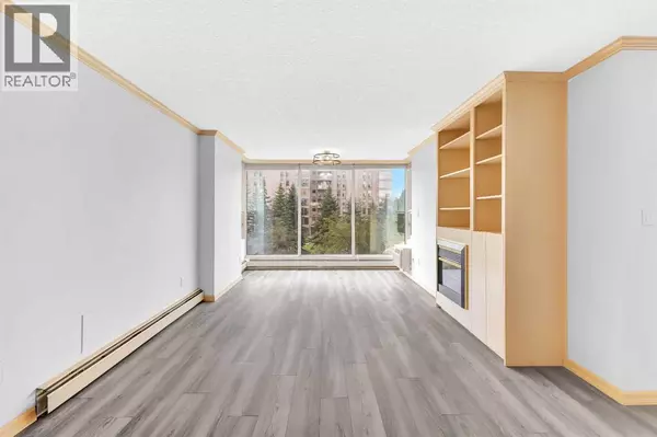 Calgary, AB T3A2V6,305, 4555 Varsity Lane NW