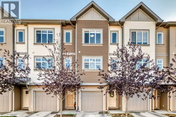 84 Copperstone Villas SE, Calgary, AB T2Z5E3