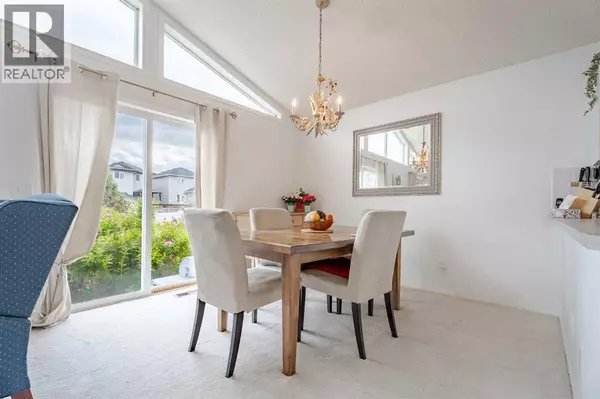 41 Everridge Court SW, Calgary, AB t2y4t1