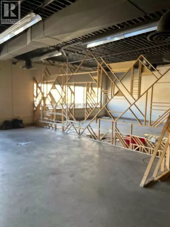 Cochrane, AB T4C2K6,220, 118 First Avenue W