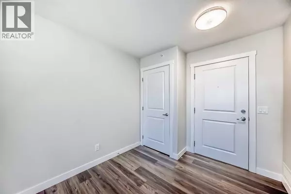 Calgary, AB T3J0S6,2425, 6118 80 Avenue NE