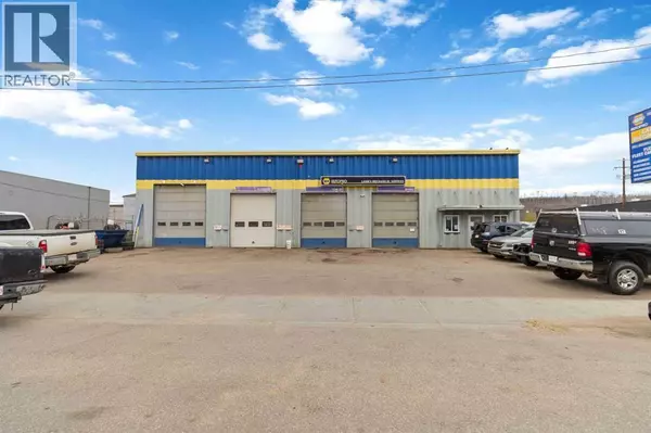 8102 Manning Avenue, Fort Mcmurray, AB T9H1V7
