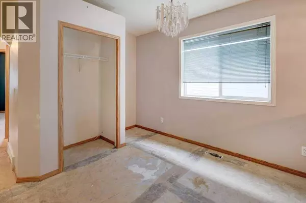 Calgary, AB T3J3V3,181 Martin Crossing Way NE