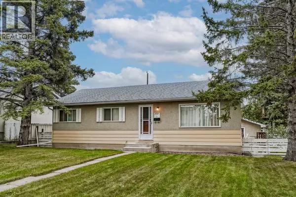 4928 45 Street SW, Calgary, AB T3E3W4