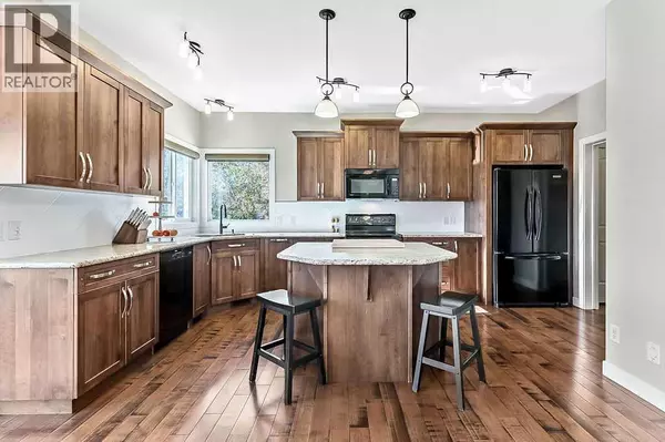 Okotoks, AB T1S0C8,14 Crystal Green Grove