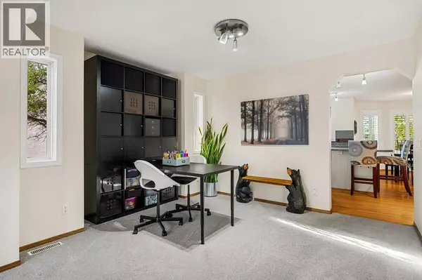 Calgary, AB T2Z3R2,151 Mt Gibraltar Heights SE