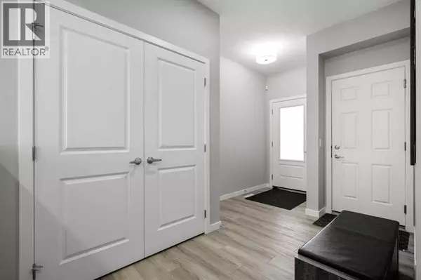 Calgary, AB T3M3M6,146 Magnolia Way SE