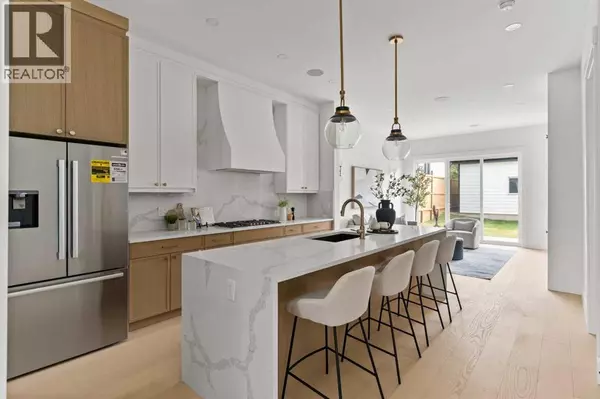 Calgary, AB T2M1M2,1623 21 Avenue NW