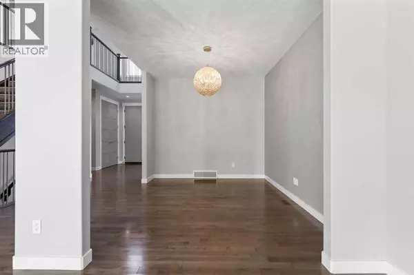 Calgary, AB T3h4y9,105 Elkton Way SW