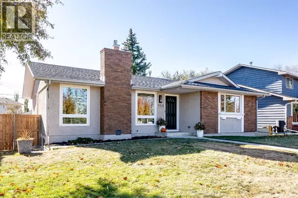 959 Parkwood Way SE, Calgary, AB T2J3V4