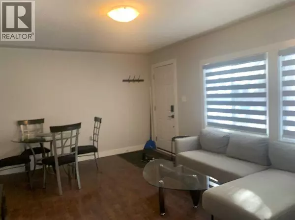 Calgary, AB T3B1K3,6016 33 Avenue NW