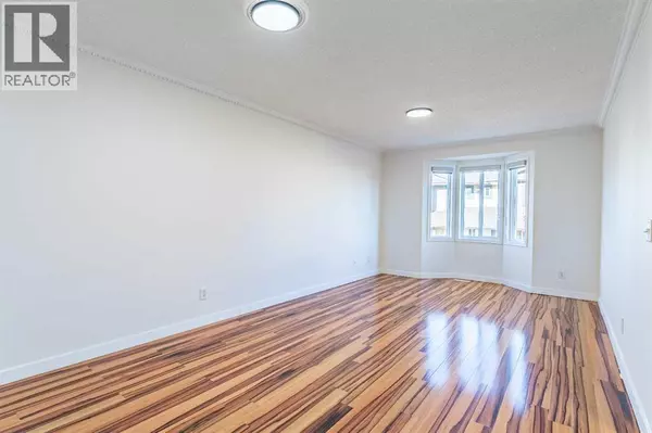 Calgary, AB T2Y4X7,121 Eversyde Point SW