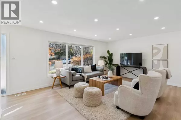 Calgary, AB T2V3W4,9607 Oakhill Drive SW