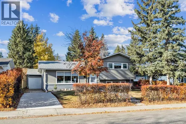 9607 Oakhill Drive SW, Calgary, AB T2V3W4