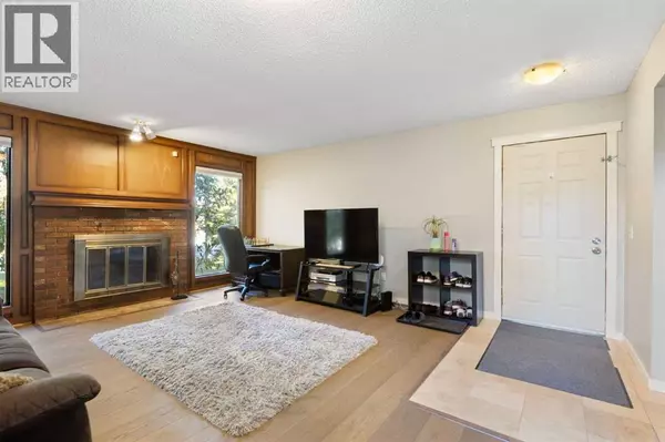 Calgary, AB T3G1J8,339 Ranchview Place NW