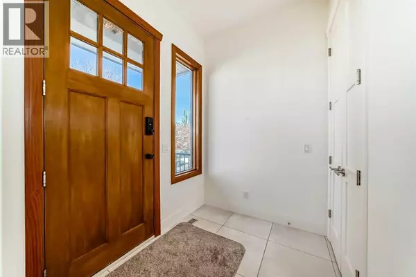 Calgary, AB T2N0K9,2323 3 Avenue NW