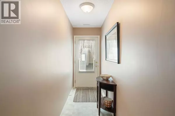 Calgary, AB T2Y3X8,122 Bridlewood Lane SW