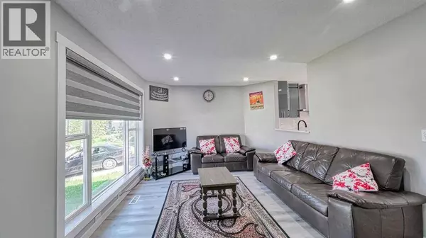 Calgary, AB T3J4K2,635 Taradale Drive NE