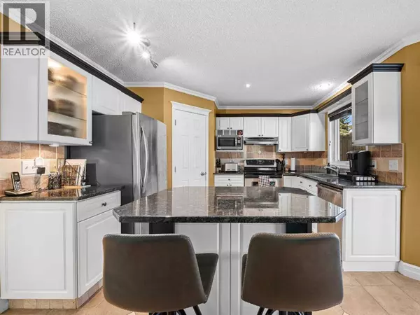 Calgary, AB T3L1X1,9995 Scurfield Drive NW