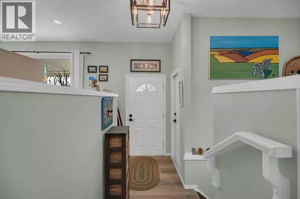 Vulcan, AB T0L2B0,2, 717 Centre Street