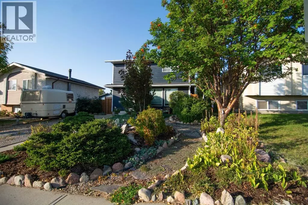 Airdrie, AB T4B1G4,236 Acacia Drive SE