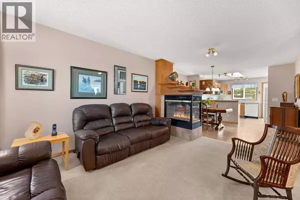 Airdrie, AB T4B2V2,164 Stonegate Close NW
