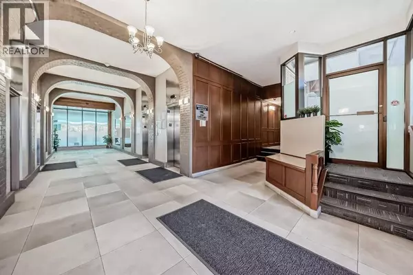 Calgary, AB T3A2E6,1406, 4944 Dalton Drive NW