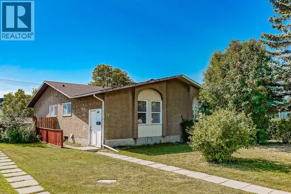 13 Rundlelawn Court NE, Calgary, AB T2Y3H3
