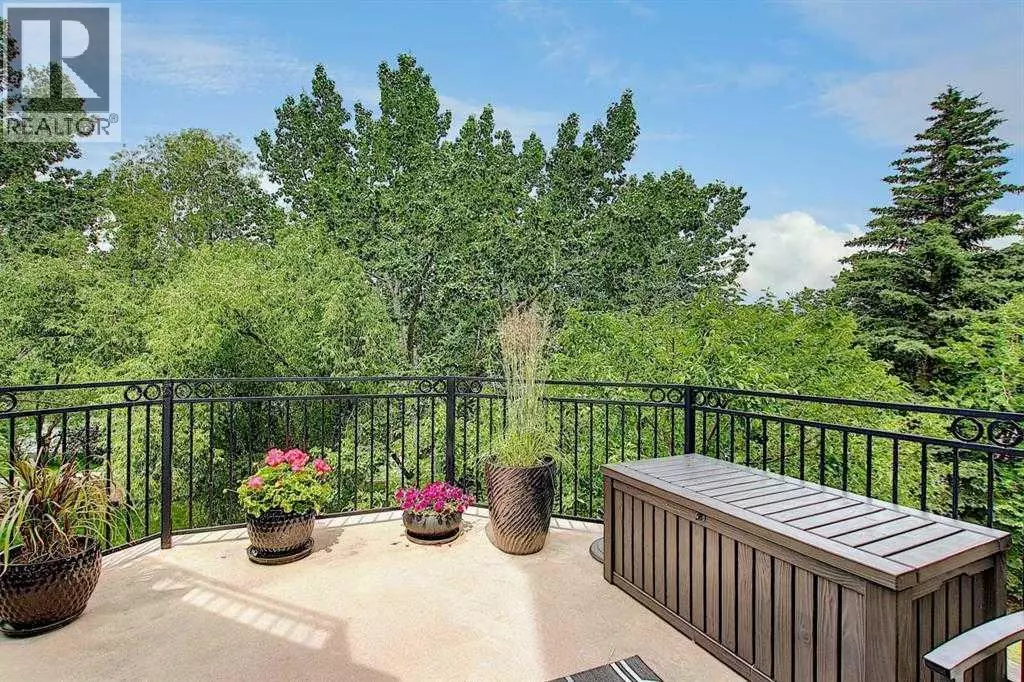 Calgary, AB T2P4X2,5206, 400 Eau Claire Avenue SW