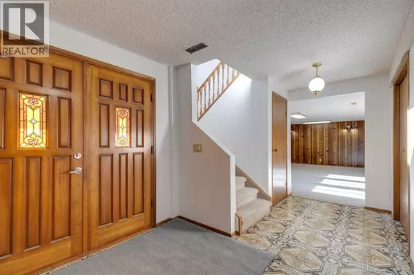 Calgary, AB T3K1S2,80 Beacham Rise NW