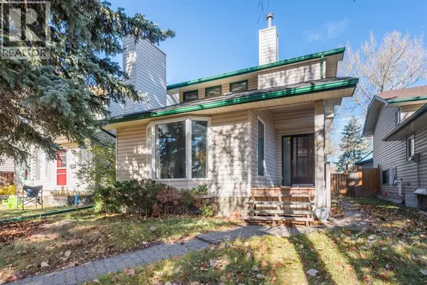19 Woodglen Grove SW, Calgary, AB T2W4J9