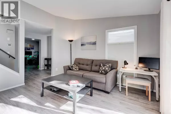 Calgary, AB T2W4J9,19 Woodglen Grove SW