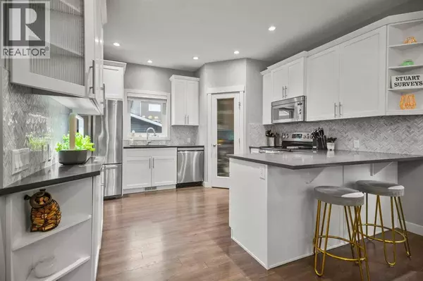 Calgary, AB T3P0P8,412 Evanston Way NW