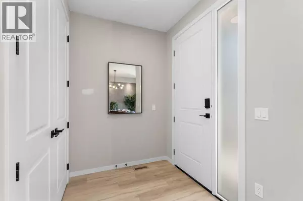 Calgary, AB T3B2P5,4610 84 Street NW