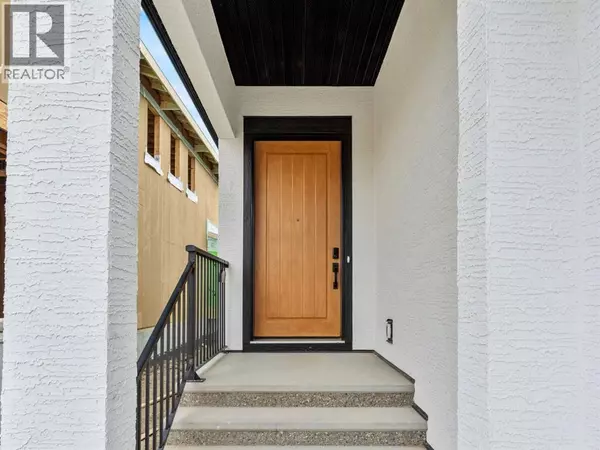 Calgary, AB T3M3S9,176 Marina Grove SE